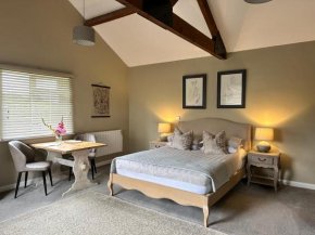 White House Farm - Beautiful Self Contained Courtyard Rooms